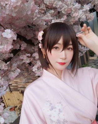 亚洲第一区精品日韩在线播放_超清电影免费在线