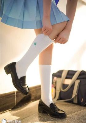性饥渴欧美老妇XXXXX坐脸上_BD国语电影完整版