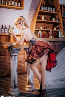 男总裁自愿给下属扒裤摸J_BD英语视频大全